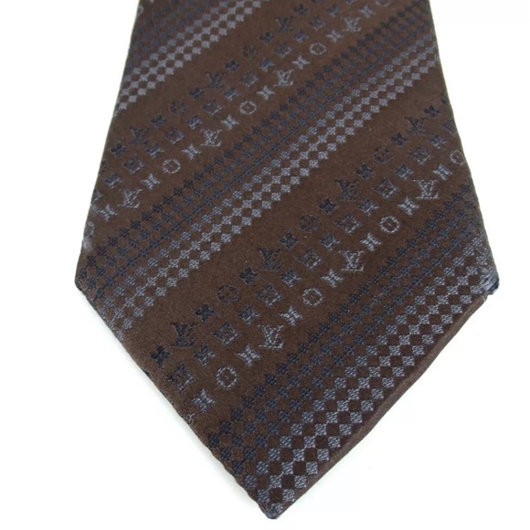 LOUIS VUITTON Monogram Silk Tie 😍 - Picture 3 of 10